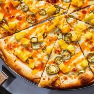 18" Spicy Hawaiian Pizza